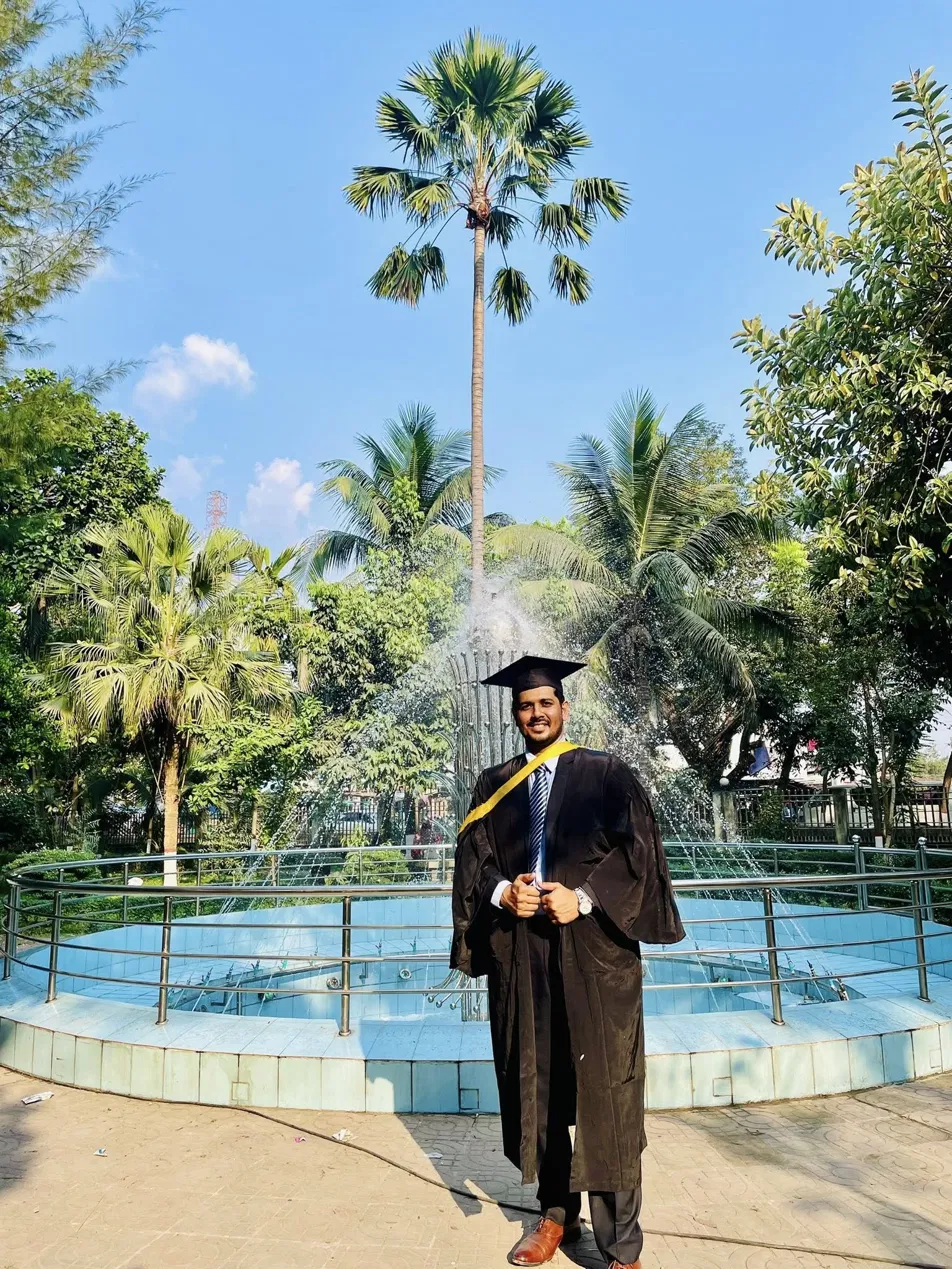 Graduation — fountain